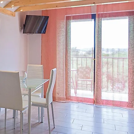 Apartmán Cozy In With Kitchen Pula